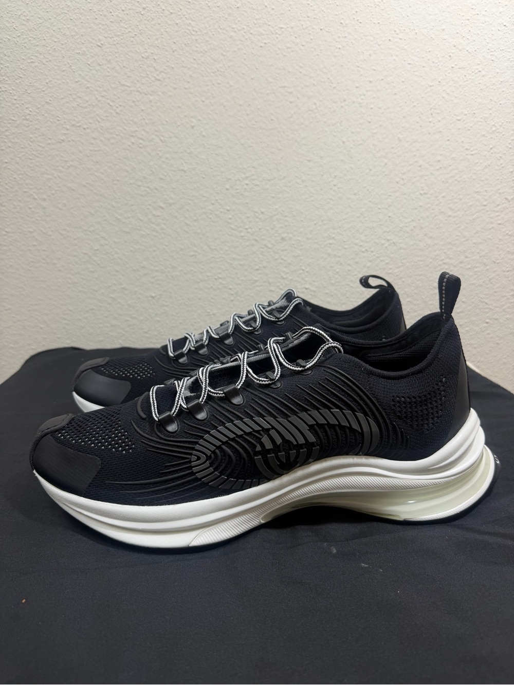 Gucci Men Run Sneakers